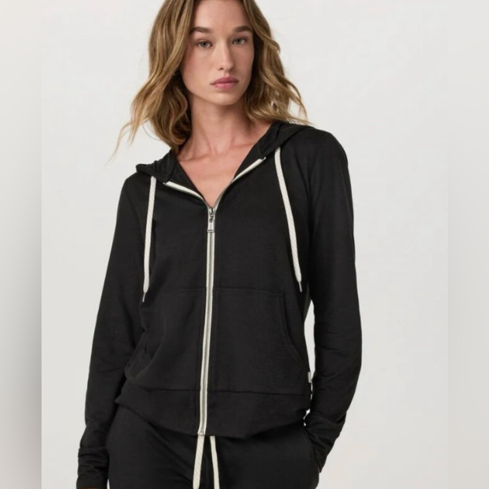 Vuori halo performance hoodie black medium